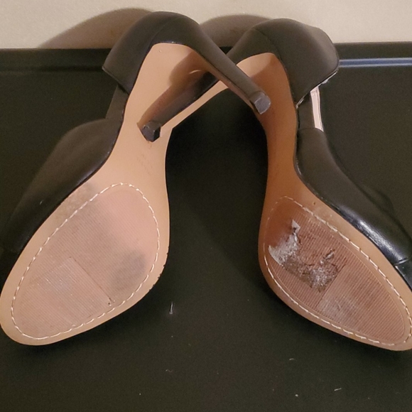 Shoes - Picture 6 of 7